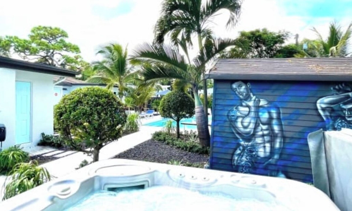 Central Fort Lauderdale Resort | Suite Apollo - The Agustin Guesthouse for Men, a beautiful, private resort oasis