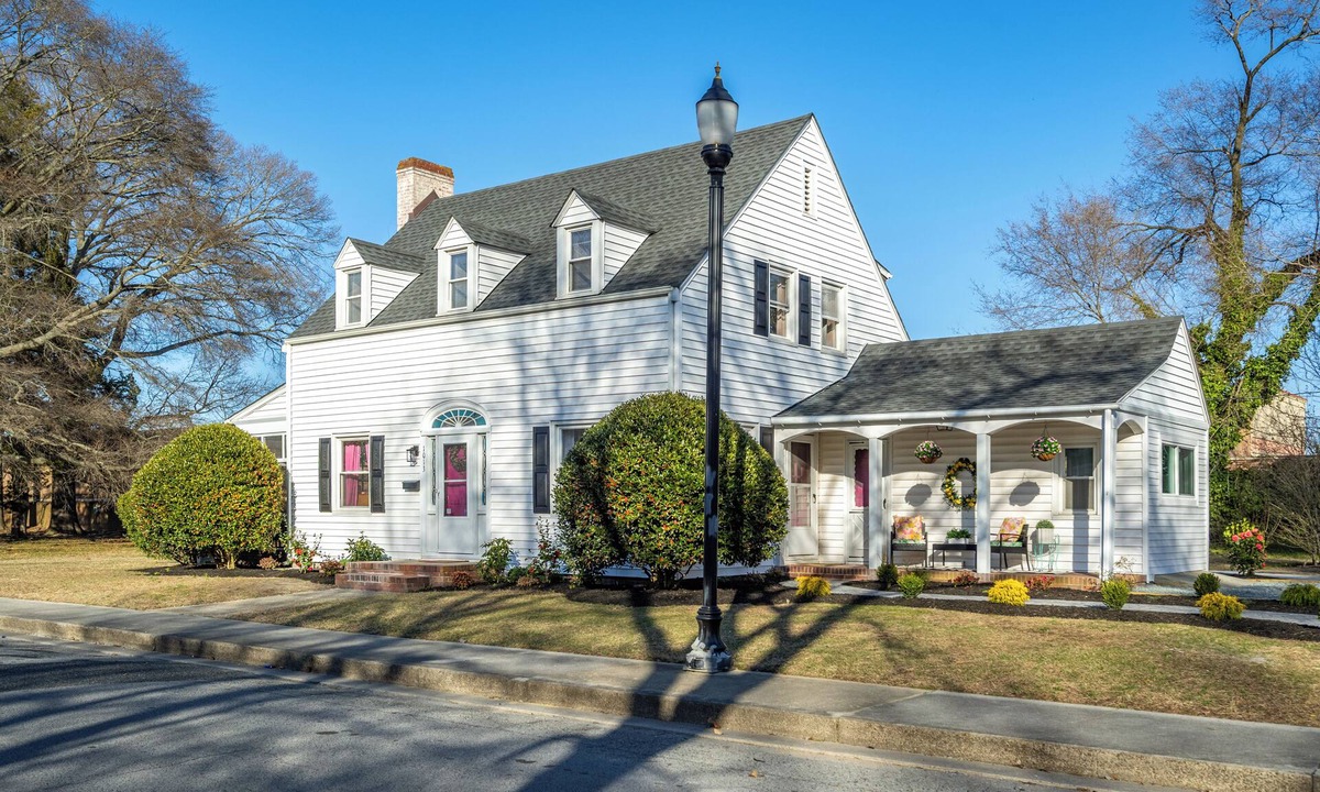 Salisbury House | Suite Diana: Spacious 4-bedroom house in charming Salisbury, Maryland