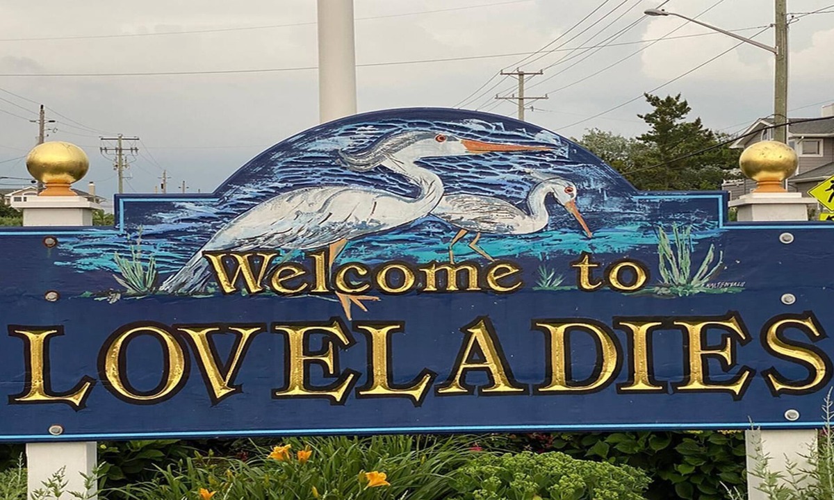 Loveladies House | Summer Escape in Loveladies – Prime Long Beach Island Location
