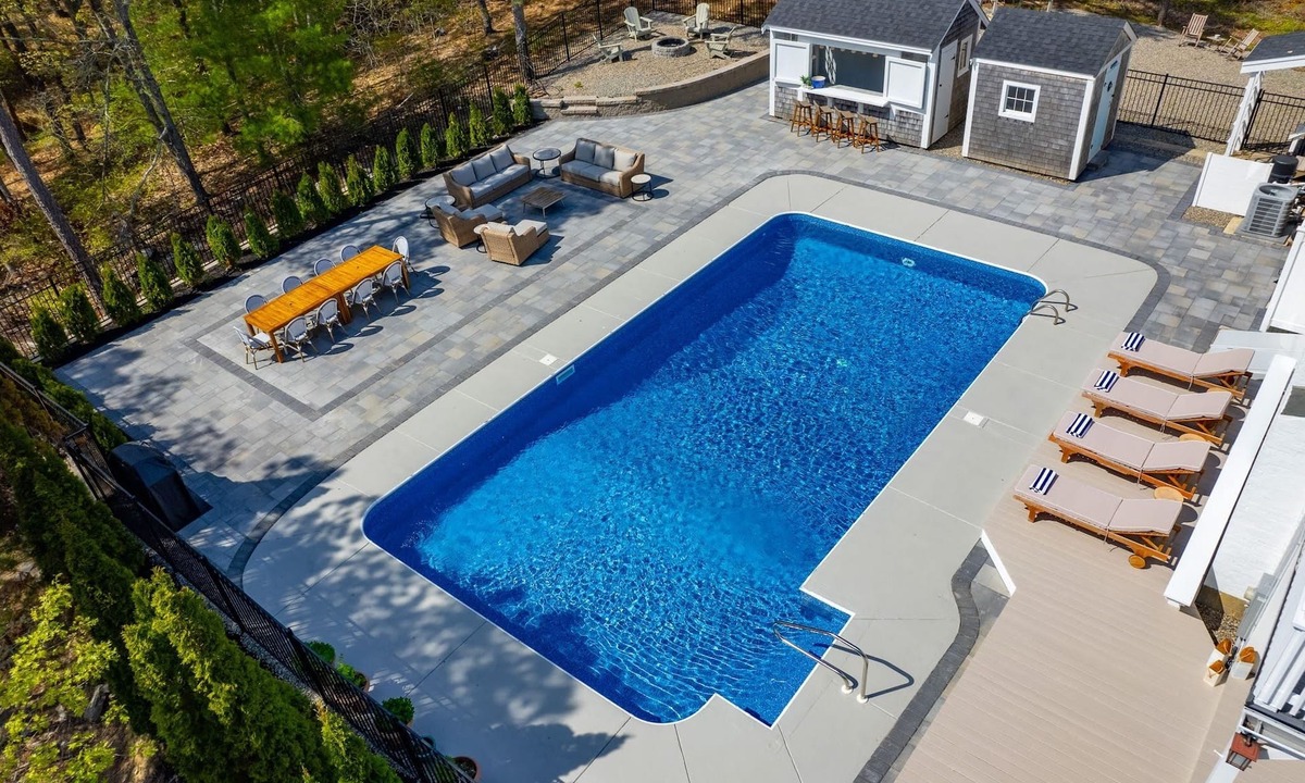 Centerville House | Summer Estate | Pool + Firepit + Family Retreat
