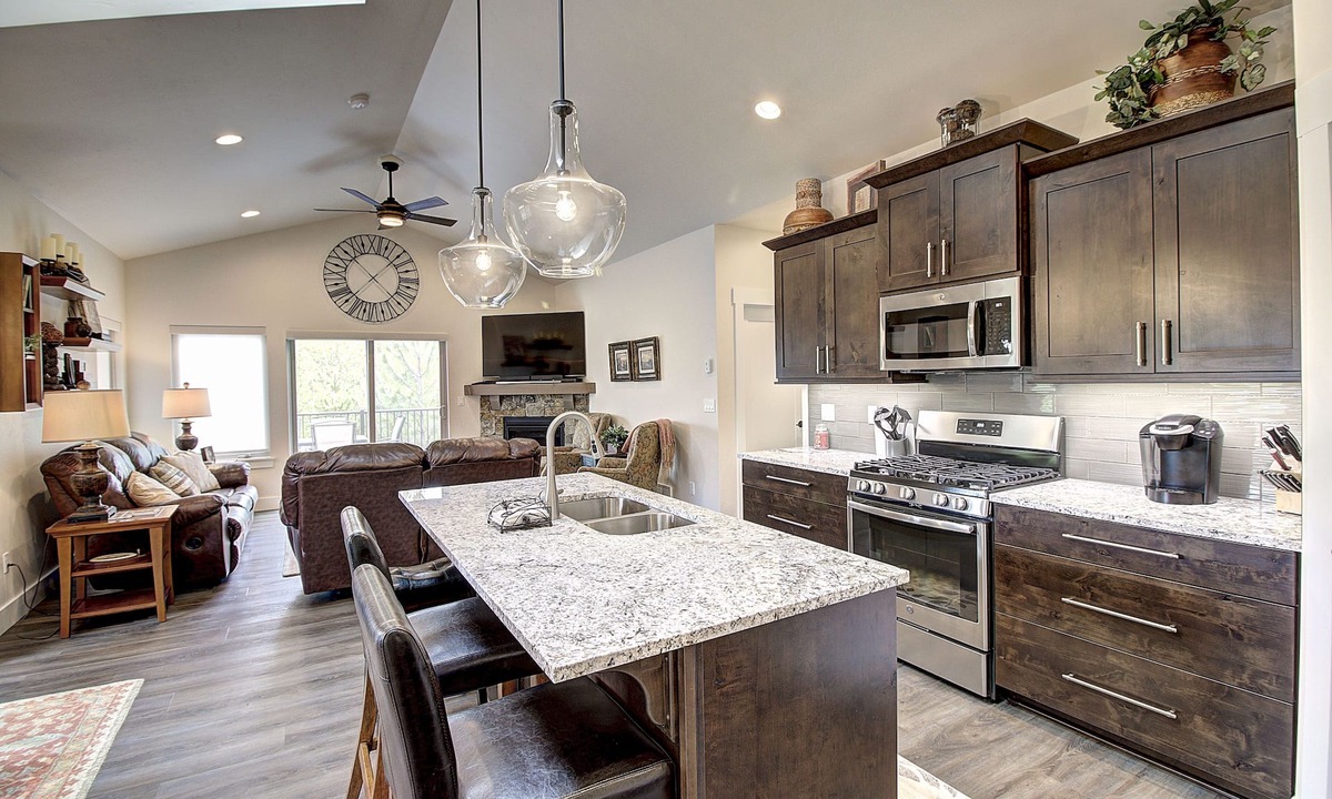 Columbia Falls House | Summer Rates Available NOW!