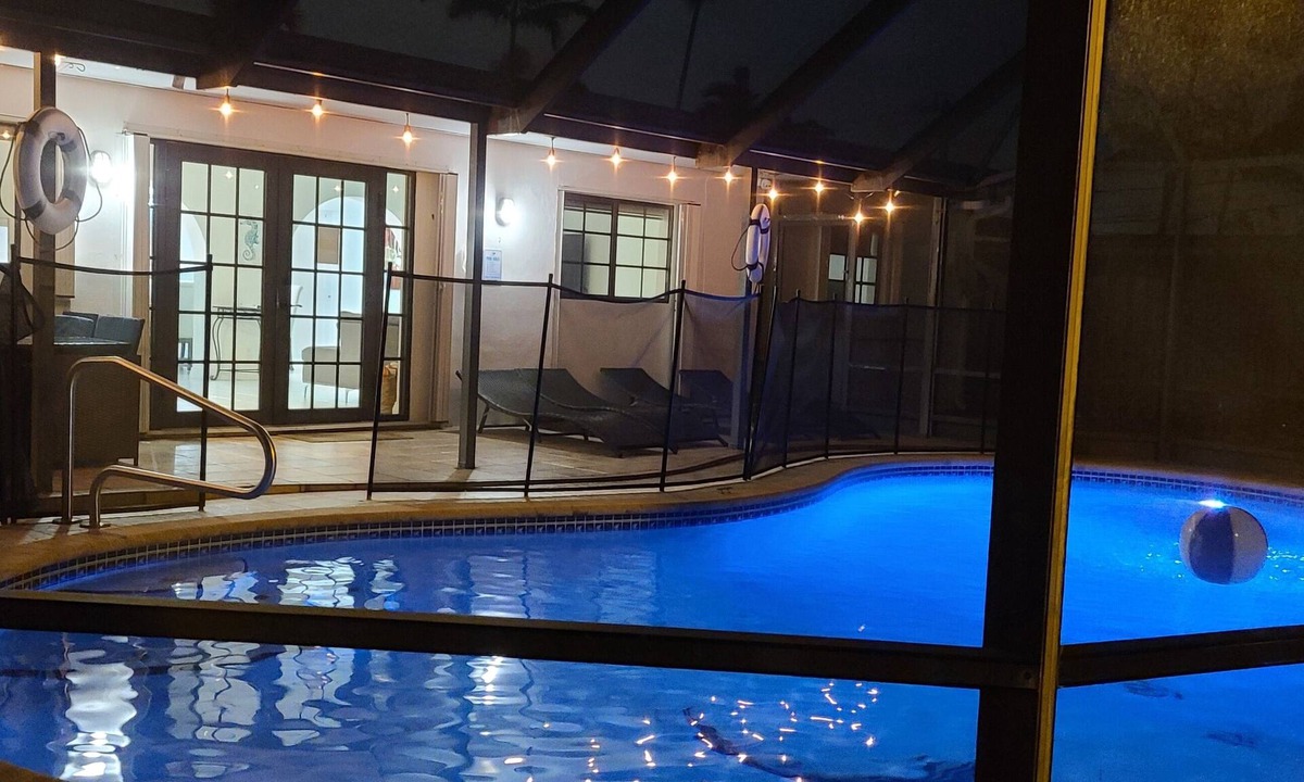 Hollywood Hills House | SUMMER SPECIAL OFFER, WEEK AND MONTH DISCOUNTS