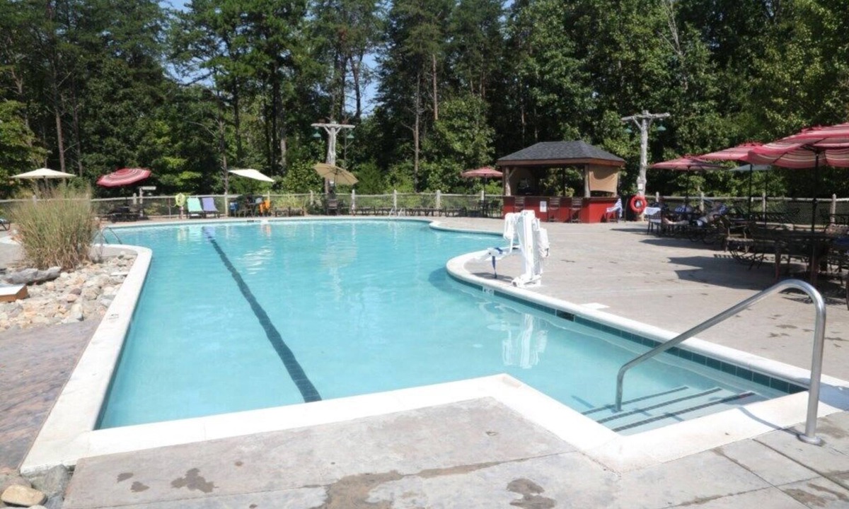 Gordonsville Cabin | Sumptuous Shenandoah Crossing, 2 Bedroom Resort Cabin, Just A Mile To Your Favorite Destinations