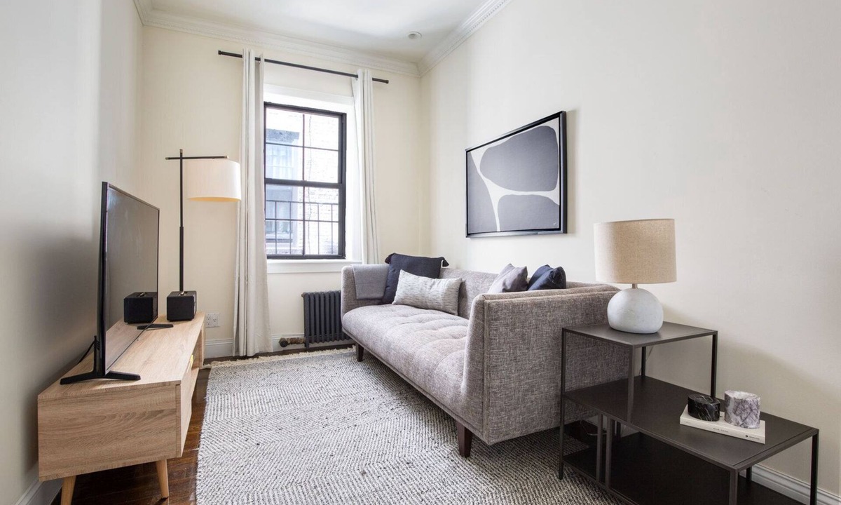 West Village Apartment | Sunlit West Village 1BR w/W/D, nr bars & restaurants, by Blueground
