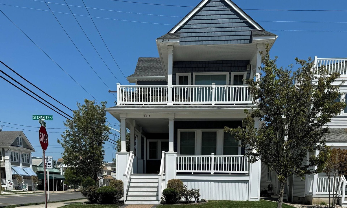 North End Condo | Sunny shore escape—steps to beach, boards & family fun!☀️🌊🏖️