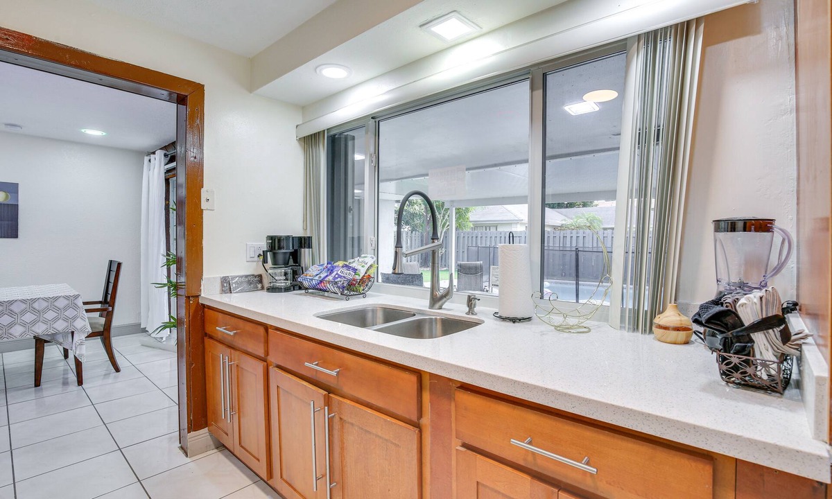 Sunrise House | Sunrise Getaway w/ Private Pool: 10 Mi to Beach!
