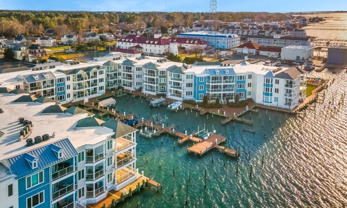 Chincoteague House | Sunset Bay Villa 109 - Waterfront; Shared pool!