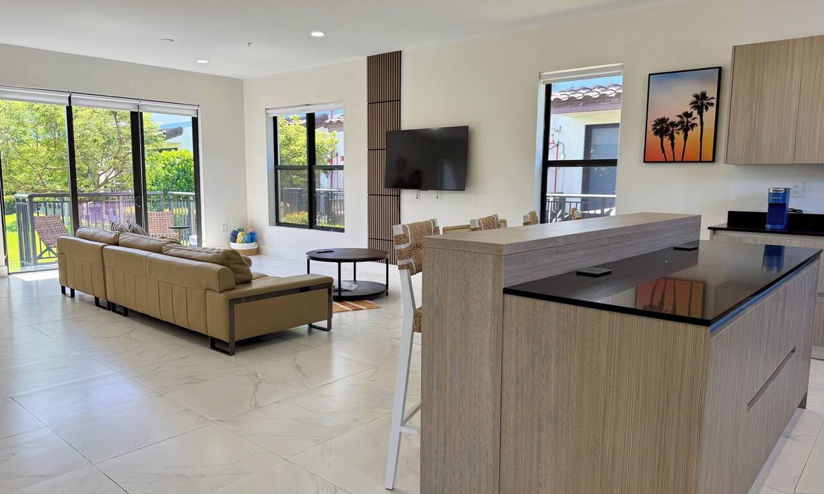 Miramar House | Sunshine Paraíso -Free-Parking-Central-Near HardRock