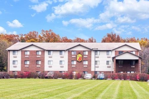 Richfield Hotel | Super 8 by Wyndham Richfield Cleveland