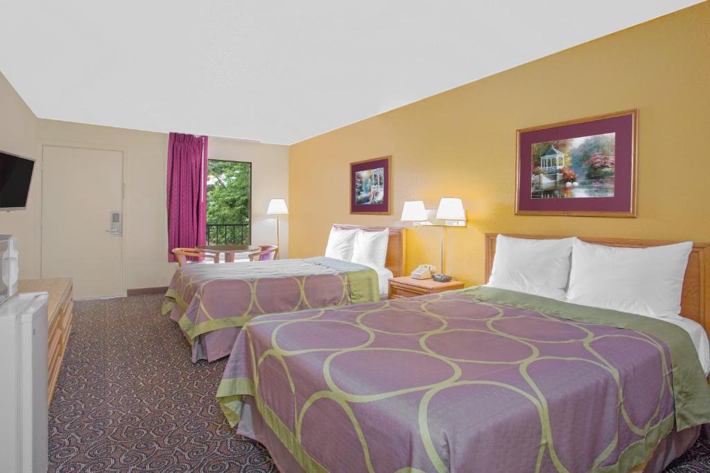 Lightfoot Hotel | Super Inn Williamsburg