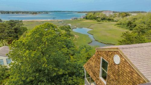 North Chatham House | Sweeping Views Minutes to Beach