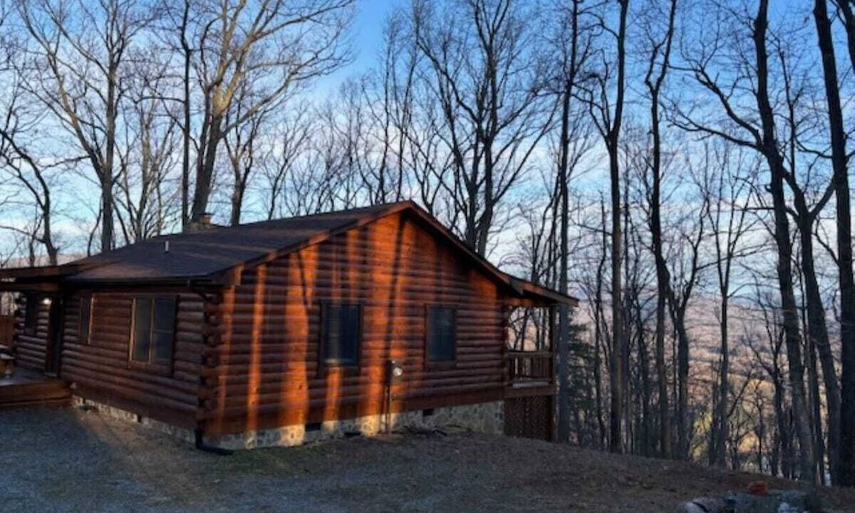 Stanardsville Cabin | Sweet Reunion Mountain Cabin