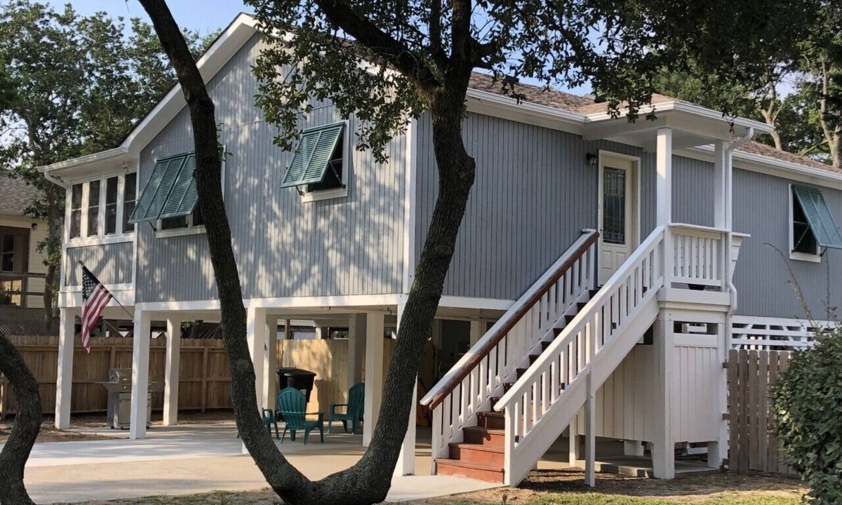 Colington House | Swept Away Two- Great Family Beach House