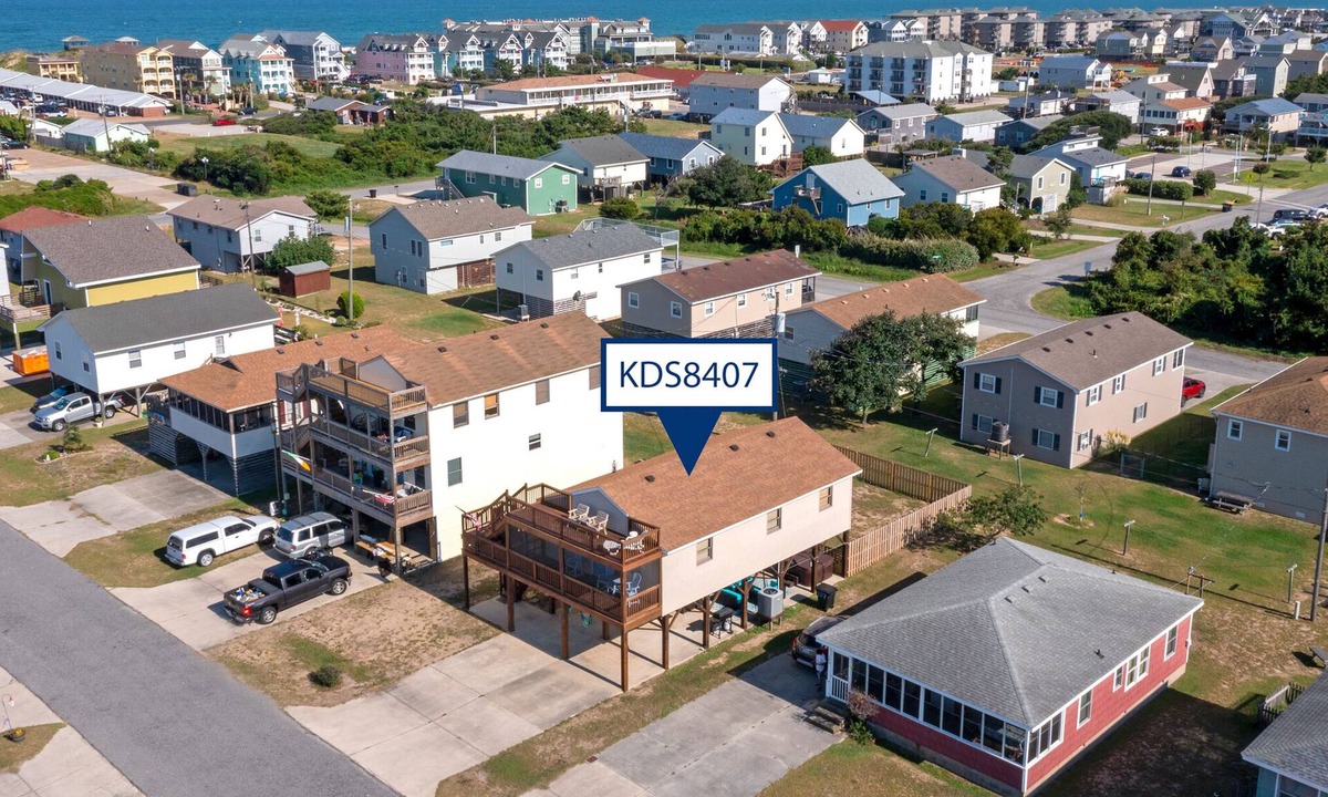 Kill Devil Hills House | Tanfastic: 5-Min Walk to Beach | Hot Tub | Dogs OK