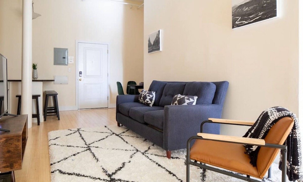 Downtown Boston Apartment | Temp204-4/2 · Downtown Xing | Lots of Light | Monthly Discounts