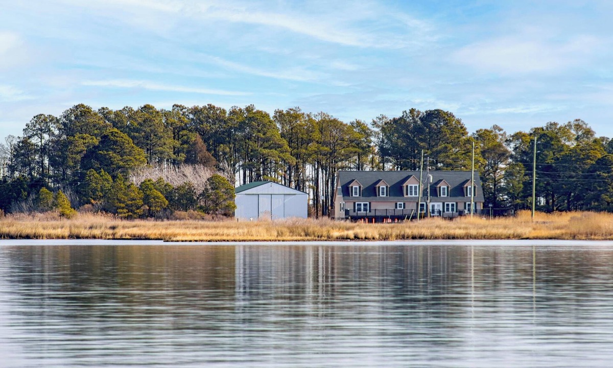 Fishing Creek House | 'The Bayside Escape' Remote Chesapeake Bay Estate