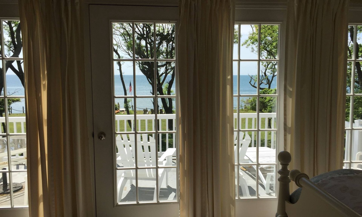 Cape Charles Bed & Breakfast | The Baywood Bed & Breakfast