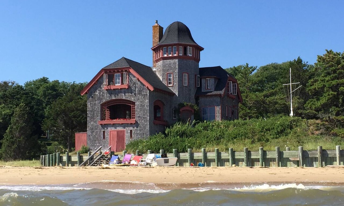 Wellfleet House | The Beach Castle