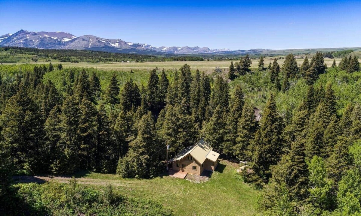 East Glacier Park House | The Cabin at Griffin Falls