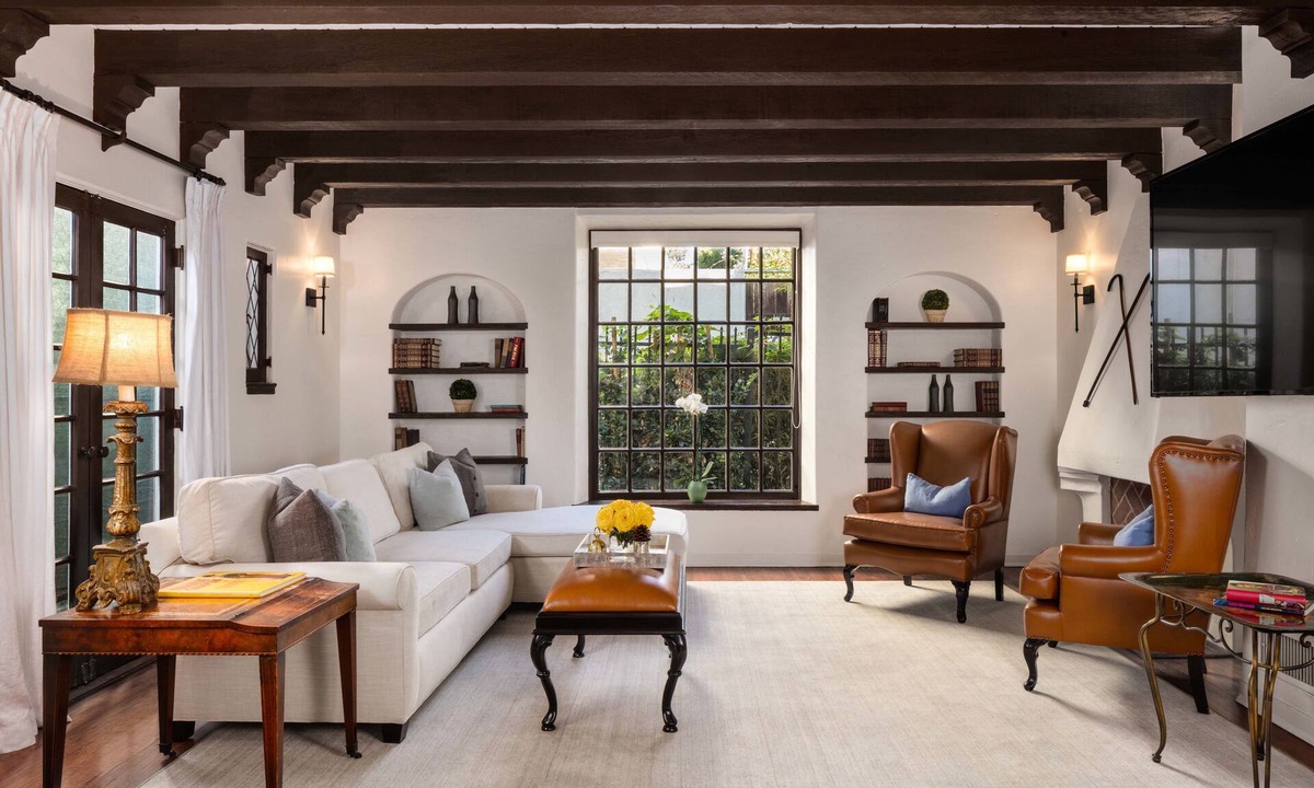 Beverly Grove Hotel | The Charlie Hotel
