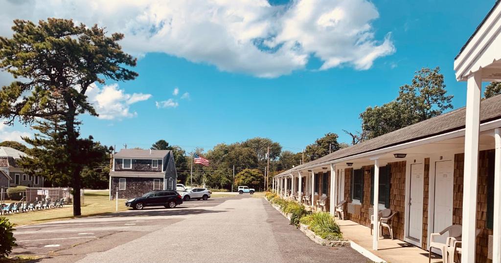 West Chatham Hotel | The Chatham Motel