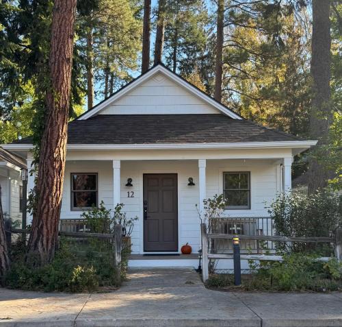 Bigfork House | The Cottages at Bigfork