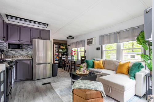 Gouldsboro House | The Cranny Tiny Home Fire Pit Close to Lake