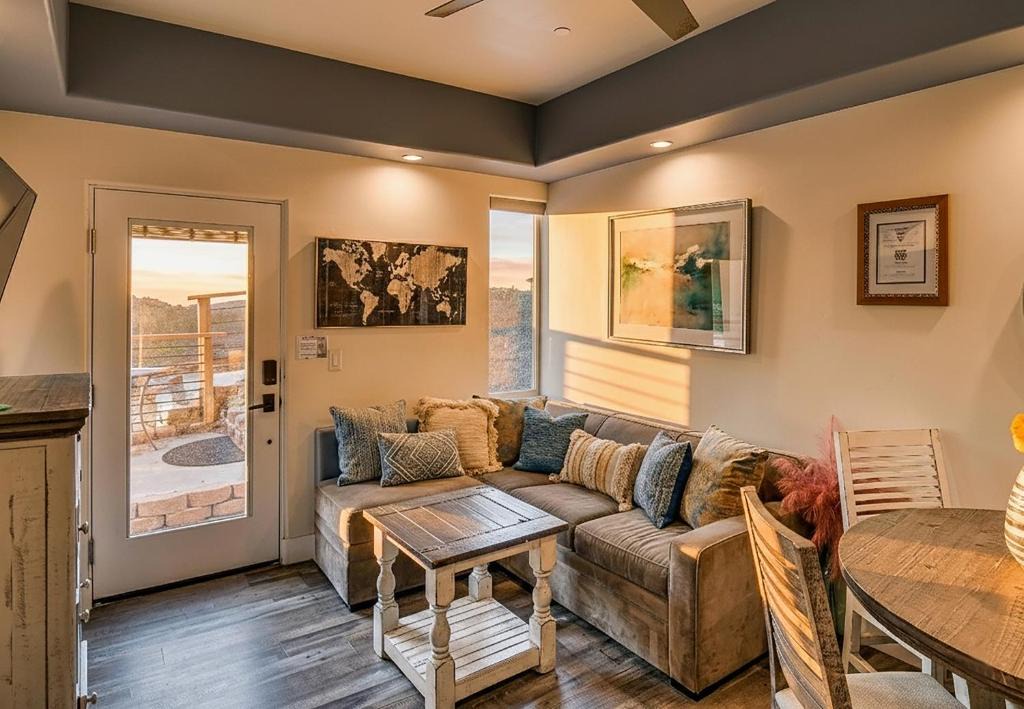 Thousand Oaks Apartment | The Creek Retreat - Totally private 1Br/1Bd