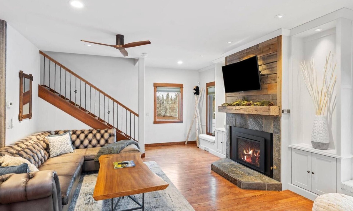 Whitefish House | The Dancing Bears Den