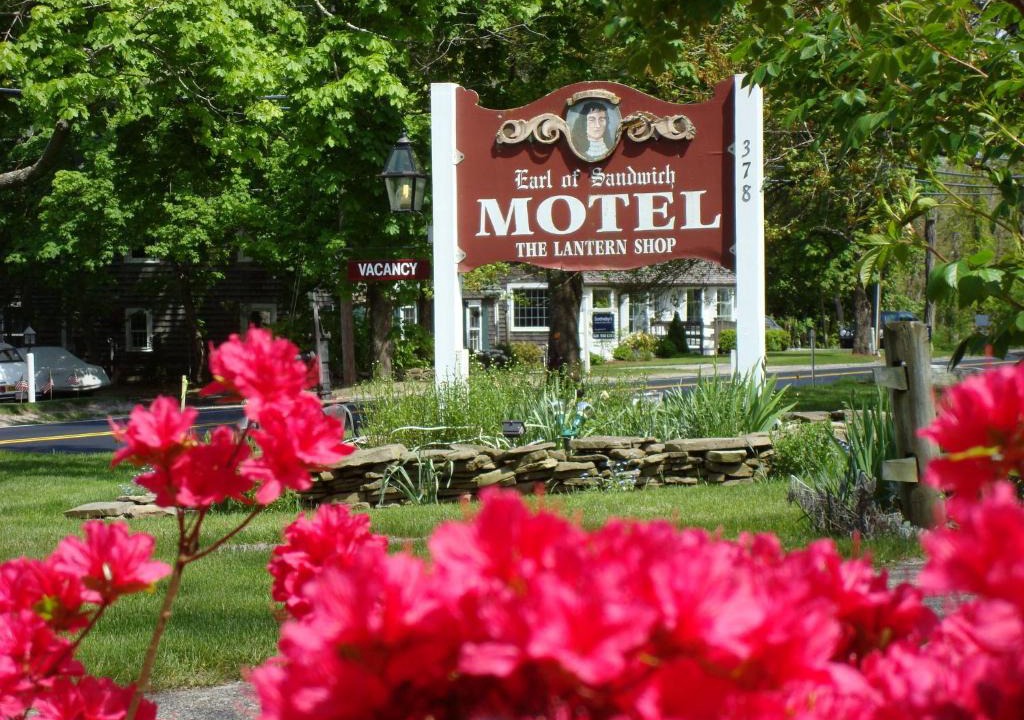 East Sandwich Hotel | The Earl of Sandwich Motel