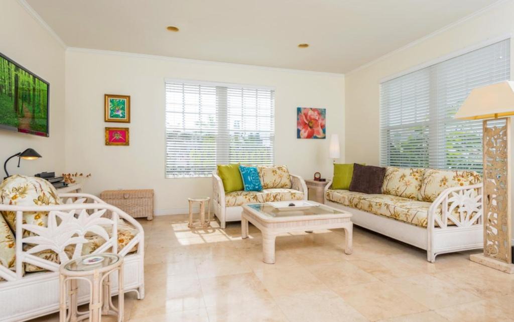 South Pointe Apartment | The Fountain 308 - One Bedroom Condominium