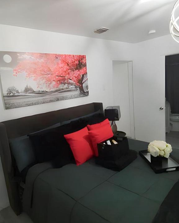 Riverside Park Bed & Breakfast | The Hideaway