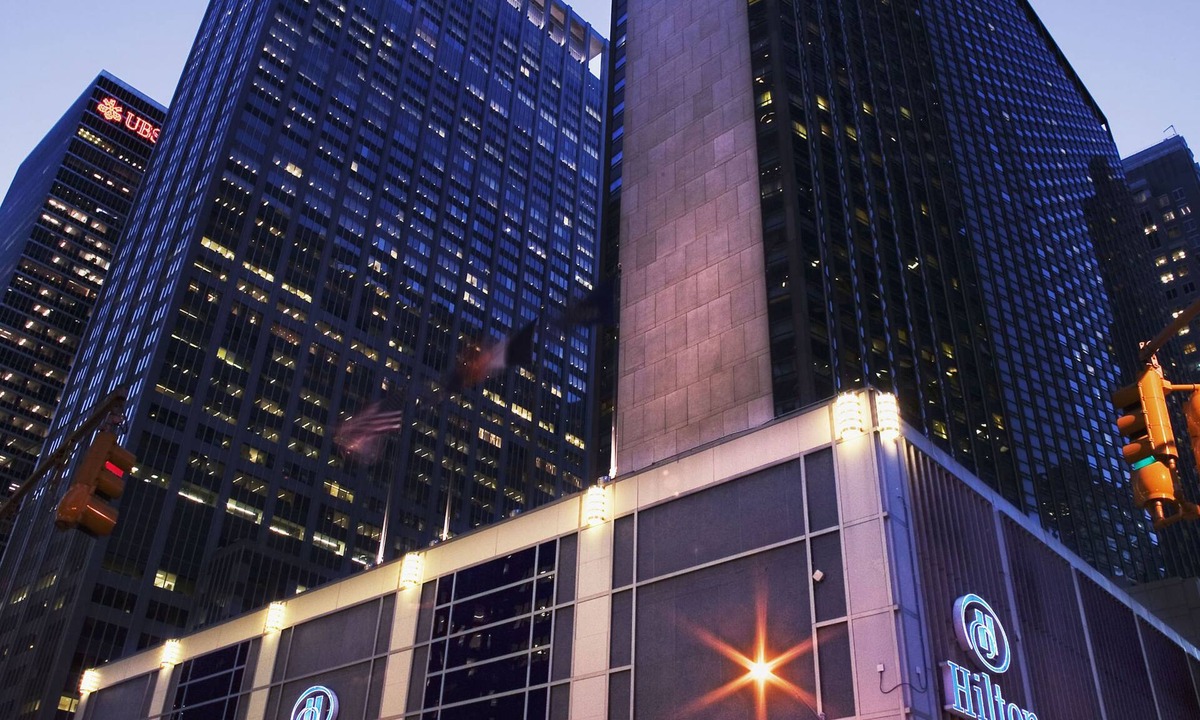 Central Park South Hotel | The Hilton Club - New York