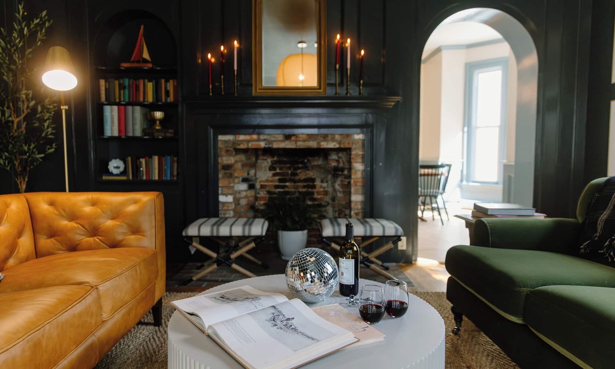 Ipswich House | The Ipswich Inn