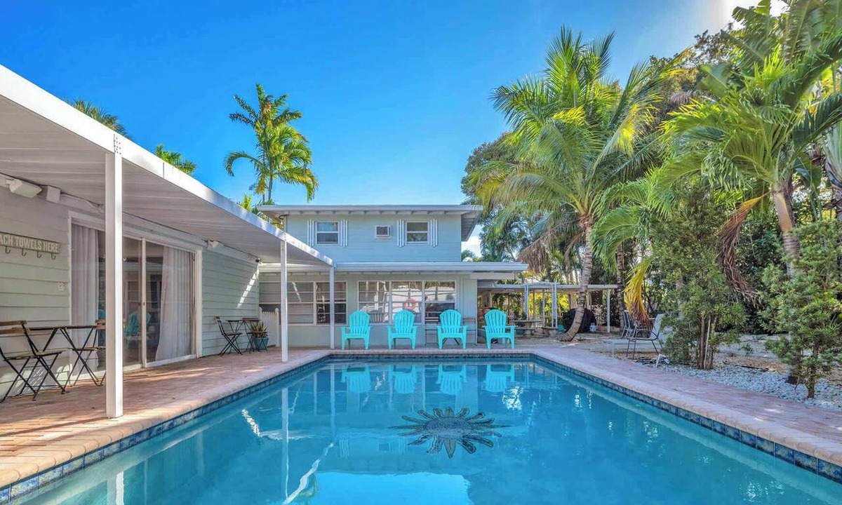 Coral Brook Apartment | The Jute Box - Pool - Waterview - Wilton Drive