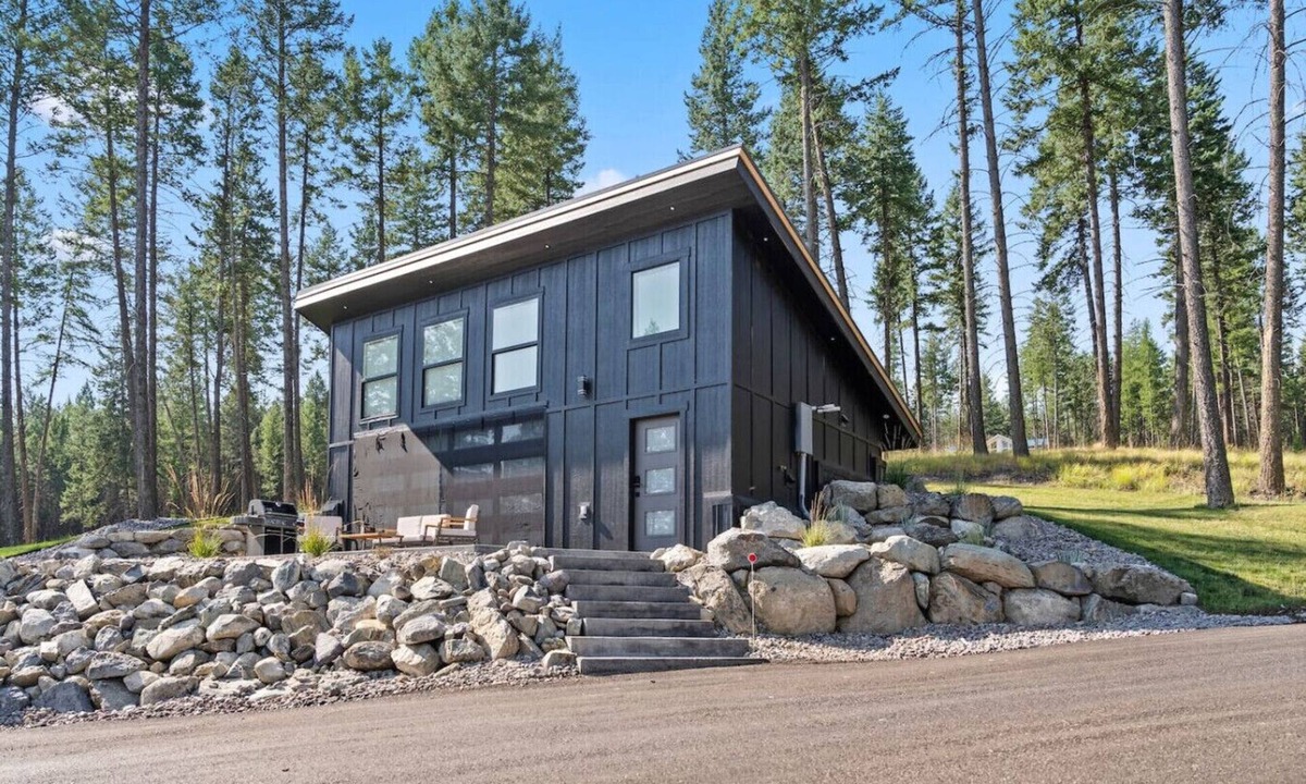 Lakeside House | The Lakeside: Heated Pool, Spa, Lake views