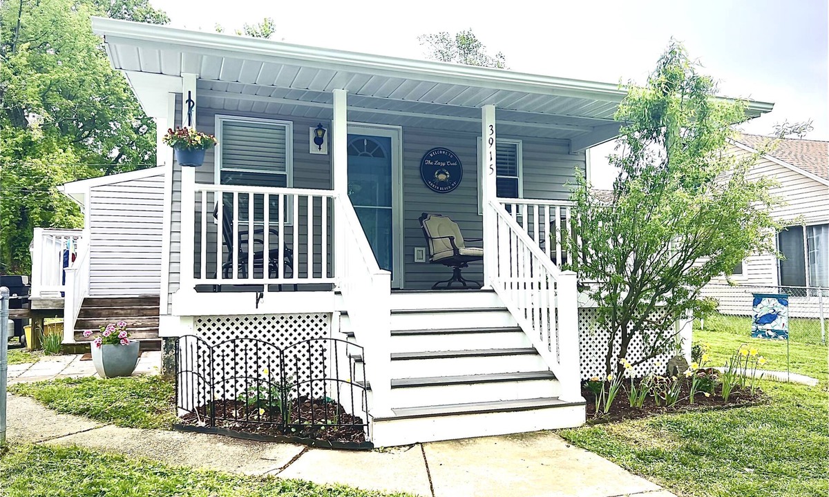 North Beach House | The Lazy Crab Beach House - Free beach passes