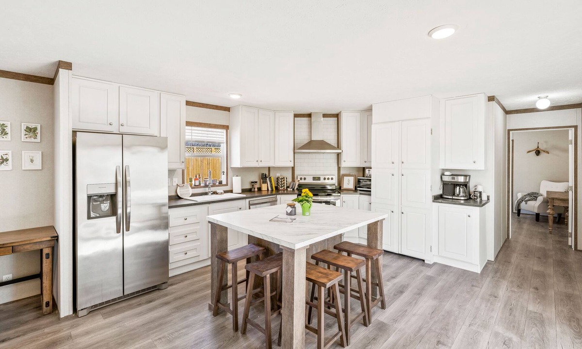 Oakpark House | The Nest on Hawks Ridge with Mountain Views