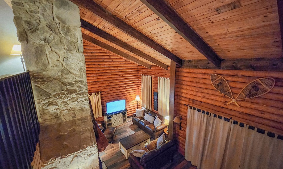 South Mountain House | "The Northern Star" Townhouse @ Snowshoe on Raven Golf Course