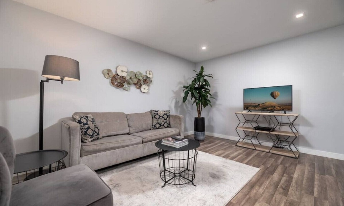 Middle River Terrace Apartment | The Palms @ Middle River Terrace #3