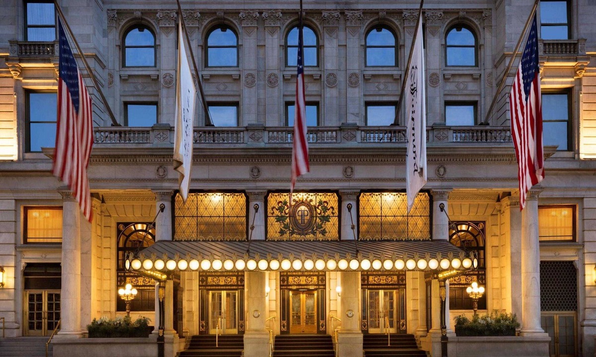 Central Park South Hotel | The Plaza-Carnege Suites, 5th. Avenue and Central Park