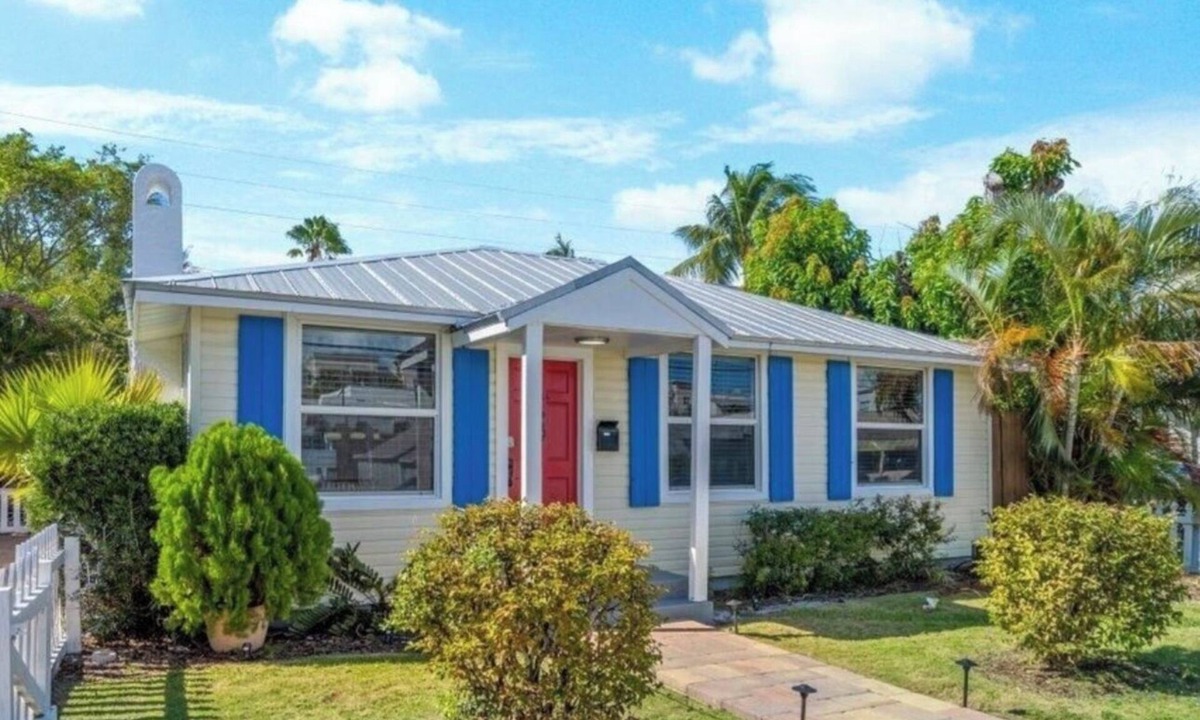 Delray Beach Cottage | The Rooster Cottage in the Heart of Delray Beach!