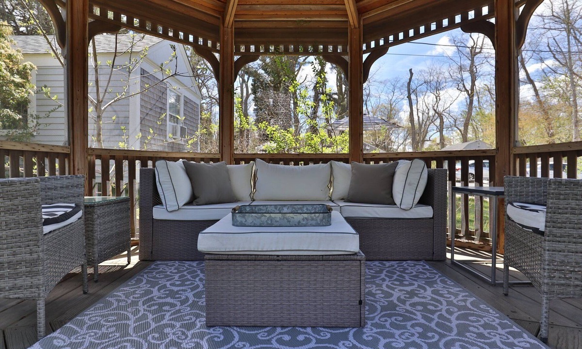 East Orleans Apartment | The Seagrove Suites & Guest Rooms - Luxurious Two-Bedroom Suite - Pet Friendly