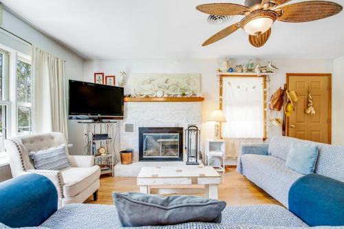 Caine Woods House | The Seashell Cottage