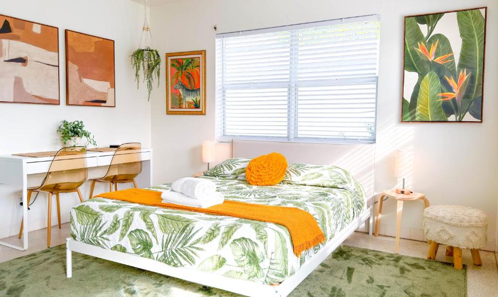 Lake Ridge Apartment | The Sweet Escape Studio - Pets/Parking/Beach