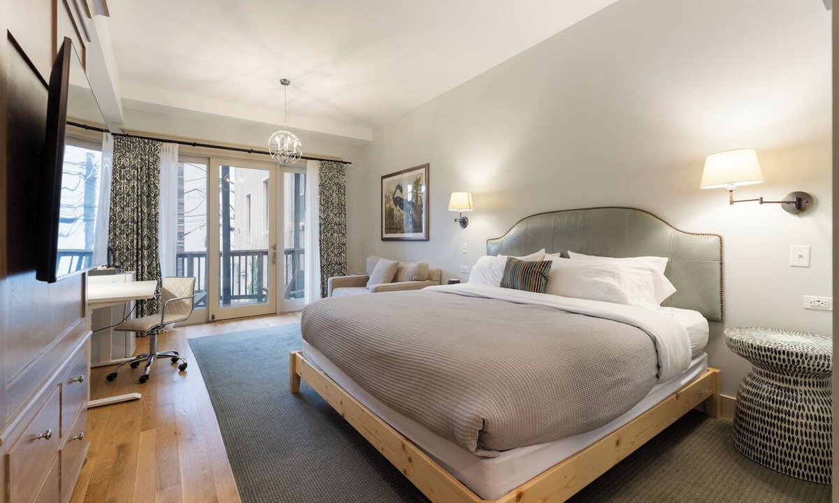 North Downtown Hotel | The Townsman: Meriwether Room
