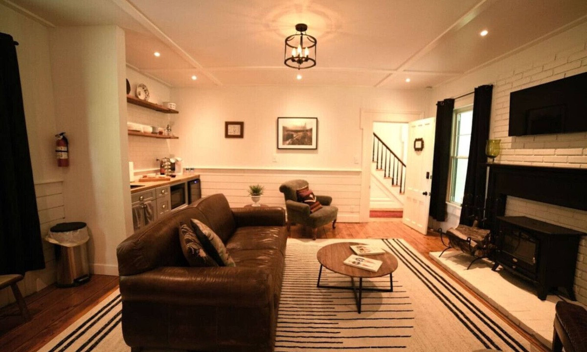 Altmar Condo | The Trestle Suite luxury accommodations