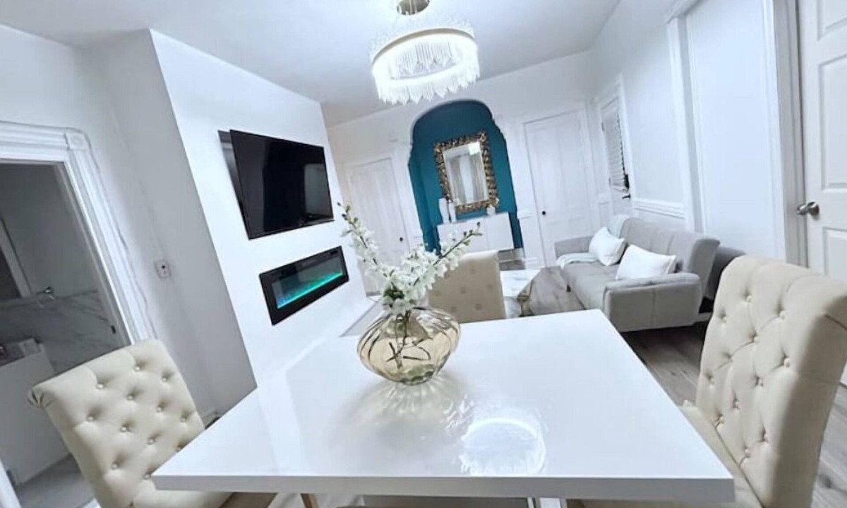 Forest Hill House | " The Velvet Key "