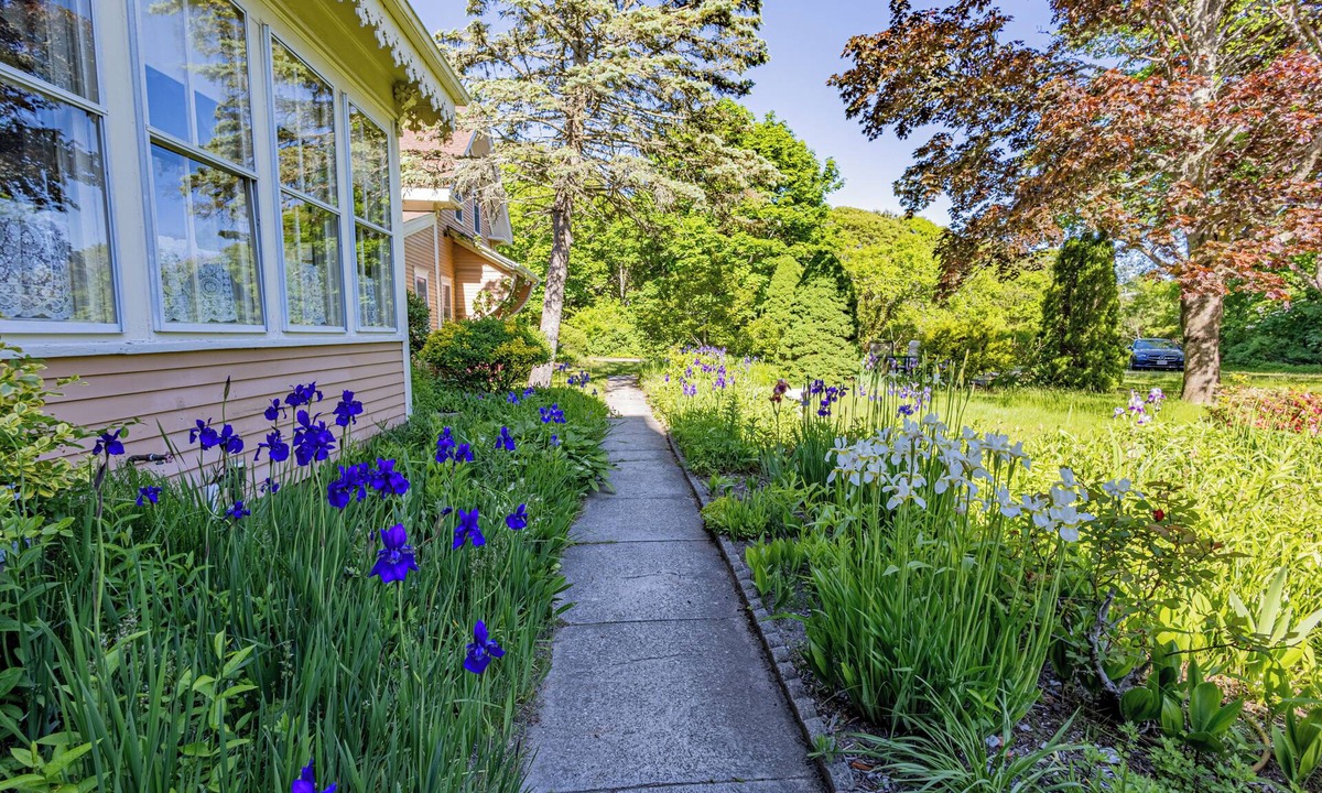 West Harwich Bed & Breakfast | The Villa Callo Inn