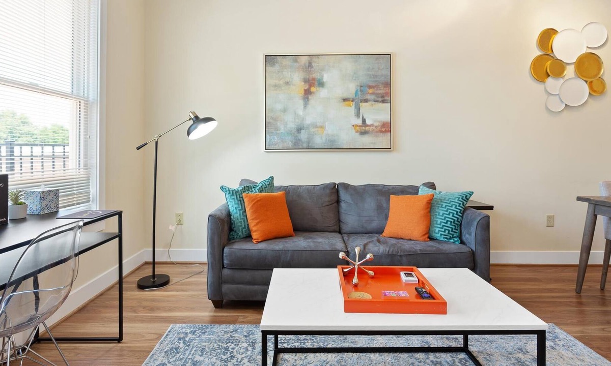 Jefferson Manor Apartment | This apartment is a 1 bedroom(s), 1 bathrooms, located in Alexandria, VA.